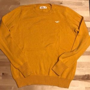 Hollister sweater
